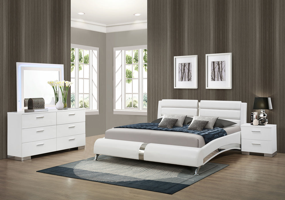 Jeremaine 5 Pc Bedroom Sets White