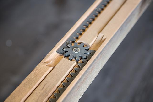 Hinwitz Dining Table